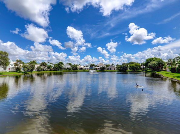 31 Windsor Lane, Palm Beach Gardens FL 33418
