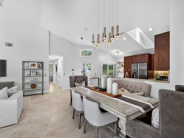 31 Windsor Lane, Palm Beach Gardens FL 33418