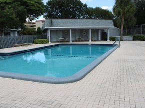432 NW 70 Avenue 232, Plantation FL 33317