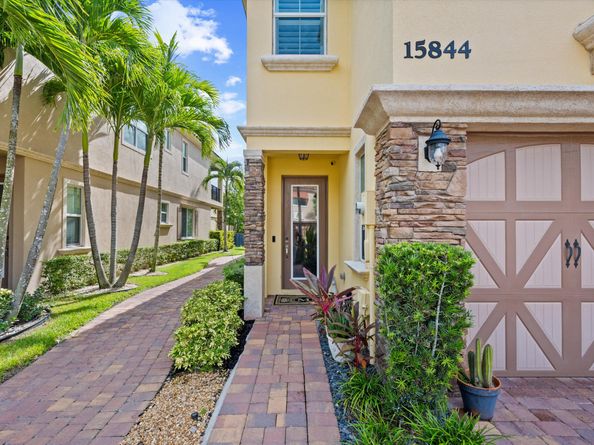 15844 Binks Pointe Terrace, Wellington FL 33414
