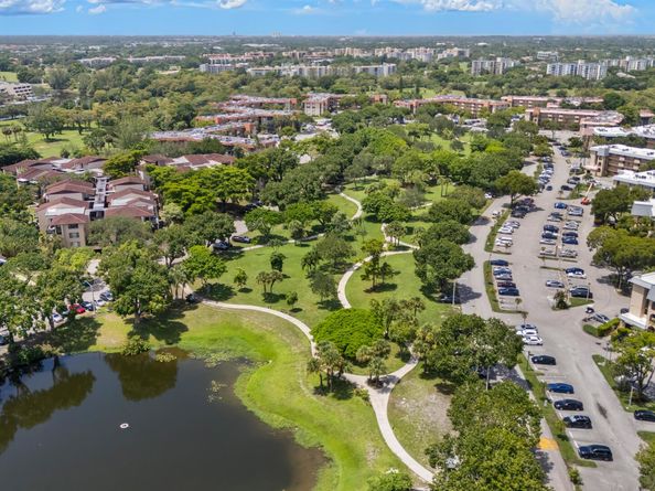 6300 S Falls Cir Drive 213, Lauderhill FL 33319