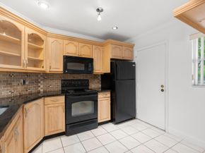 6300 S Falls Cir Drive 213, Lauderhill FL 33319