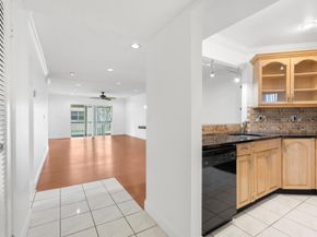 6300 S Falls Cir Drive 213, Lauderhill FL 33319