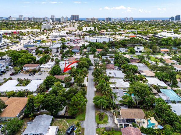 2041 NE 30th Street, Fort Lauderdale FL 33306