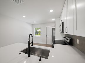 823-825 NW 30th Court 12, Wilton Manors FL 33311