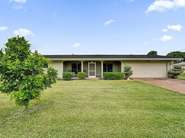 4721 SW 72nd Ave, Davie FL 33314
