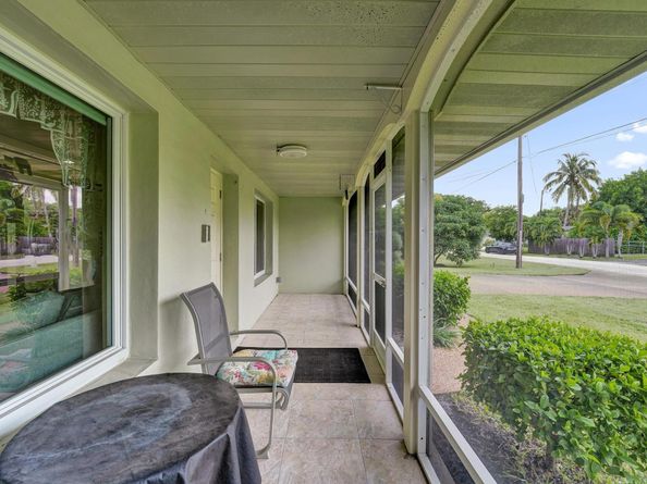 4721 SW 72nd Ave, Davie FL 33314