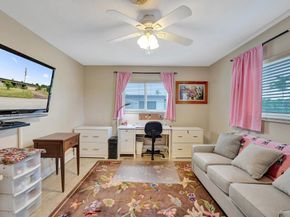 4721 SW 72nd Ave, Davie FL 33314
