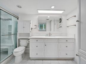 4721 SW 72nd Ave, Davie FL 33314