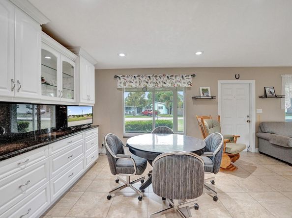 4721 SW 72nd Ave, Davie FL 33314