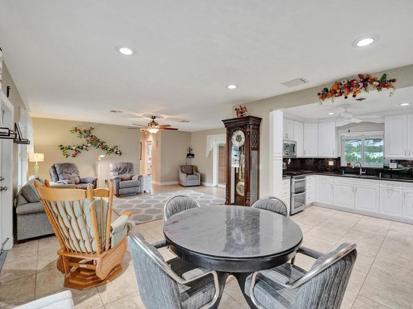 4721 SW 72nd Ave, Davie FL 33314