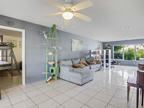 2554 SW 23rd Cranbrook Drive, Boynton Beach FL 33436