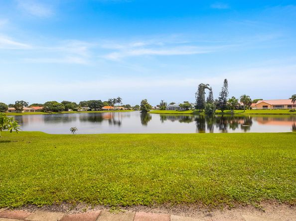 2554 SW 23rd Cranbrook Drive, Boynton Beach FL 33436