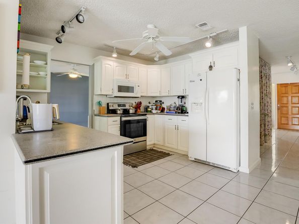 2554 SW 23rd Cranbrook Drive, Boynton Beach FL 33436