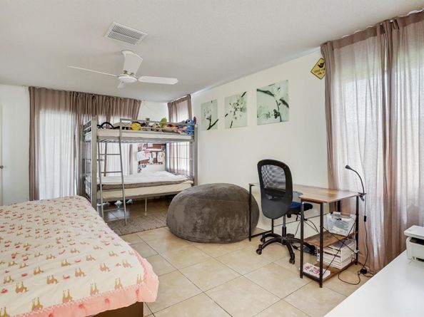 2554 SW 23rd Cranbrook Drive, Boynton Beach FL 33436