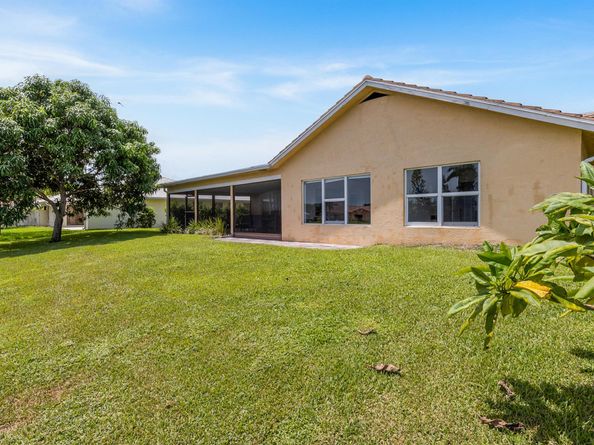 2554 SW 23rd Cranbrook Drive, Boynton Beach FL 33436