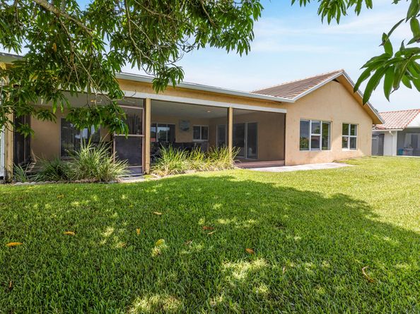 2554 SW 23rd Cranbrook Drive, Boynton Beach FL 33436