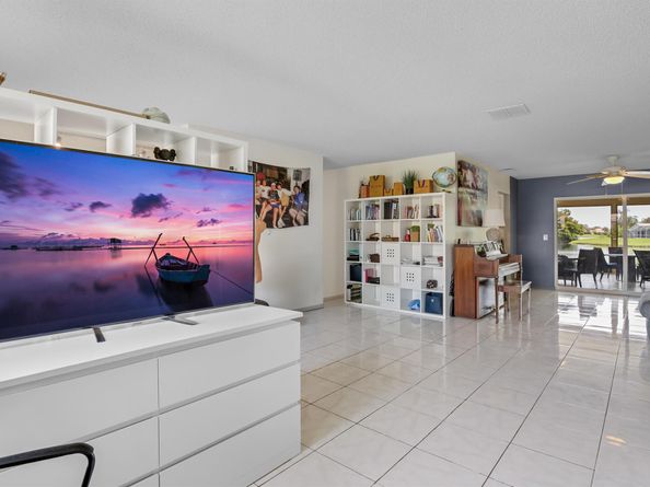 2554 SW 23rd Cranbrook Drive, Boynton Beach FL 33436