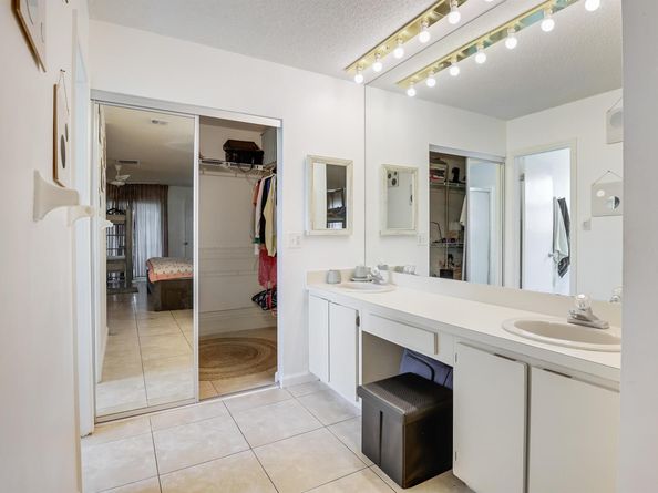 2554 SW 23rd Cranbrook Drive, Boynton Beach FL 33436