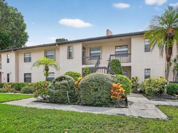 9268 Vista Del Lago