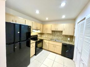 1020 Manor Drive 1C, Palm Springs FL 33461