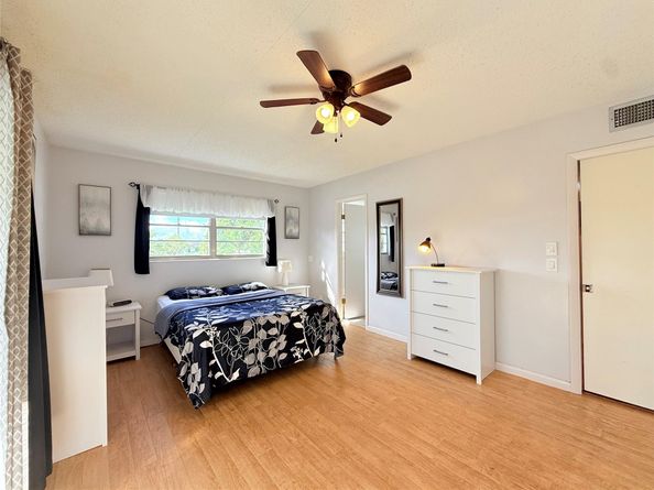 204 Oakridge M 204, Deerfield Beach FL 33442