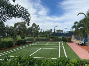 204 Oakridge M 204, Deerfield Beach FL 33442