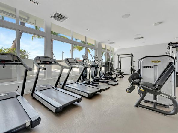 401 N Birch Rd TH3, Fort Lauderdale FL 33304