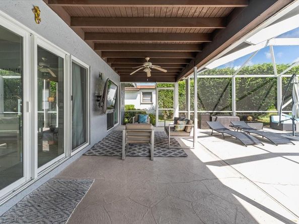 10082 Harbourtown Ct, Boca Raton FL 33498