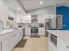 10082 Harbourtown Ct, Boca Raton FL 33498