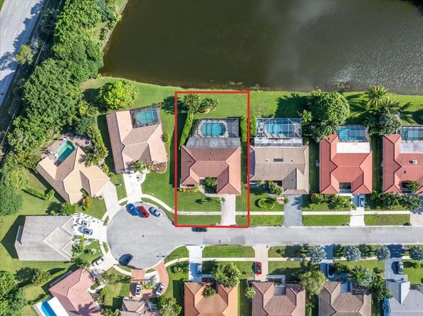 10082 Harbourtown Ct, Boca Raton FL 33498
