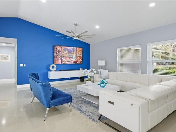 10082 Harbourtown Ct, Boca Raton FL 33498