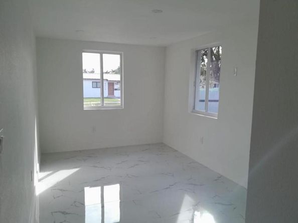 8321 SW 46th St, Miami FL 33155