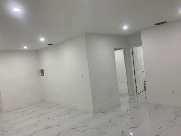 8321 SW 46th St, Miami FL 33155