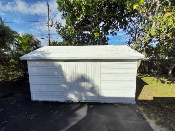 8321 SW 46th St, Miami FL 33155