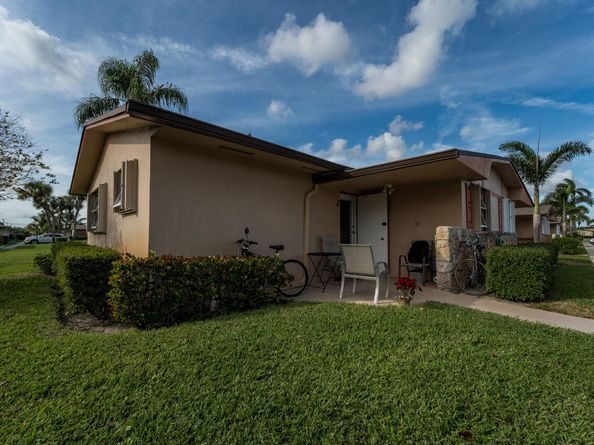 2955 W Crosley Drive J, West Palm Beach FL 33415