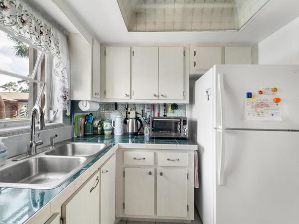 2955 W Crosley Drive J, West Palm Beach FL 33415