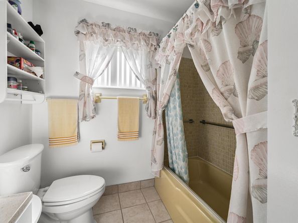 2955 W Crosley Drive J, West Palm Beach FL 33415