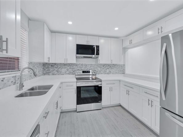 2830 Riverside Dr 201C, Coral Springs FL 33065