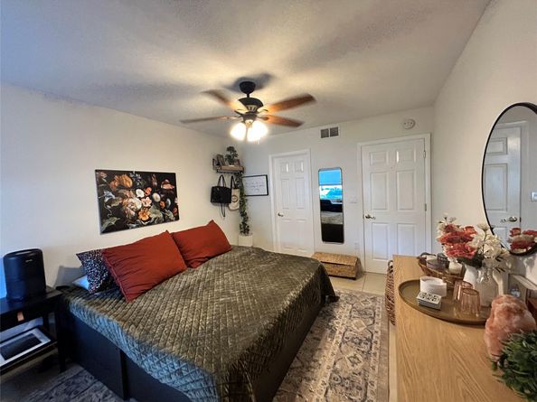 11360 SW 3rd ST 11360, Pembroke Pines FL 33025