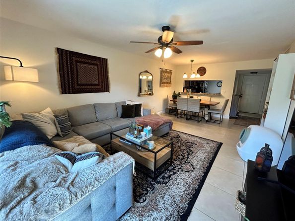 11360 SW 3rd ST 11360, Pembroke Pines FL 33025