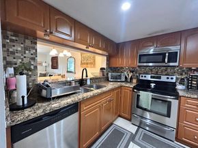 11360 SW 3rd ST 11360, Pembroke Pines FL 33025