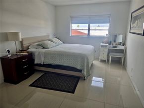5300 Washington Street U403, Hollywood FL 33021