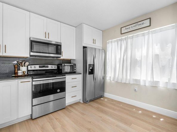 33 Clinton Court C, Royal Palm Beach FL 33411