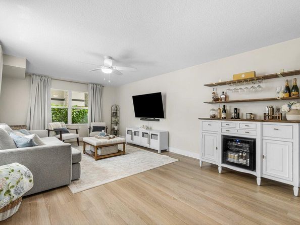 33 Clinton Court C, Royal Palm Beach FL 33411
