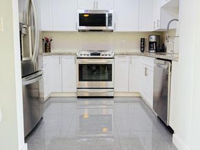 4164 Inverrary Drive 404, Lauderhill FL 33319