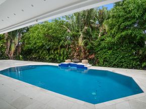 910 Parkside Circle N, Boca Raton FL 33486