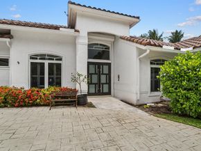 910 Parkside Circle N, Boca Raton FL 33486