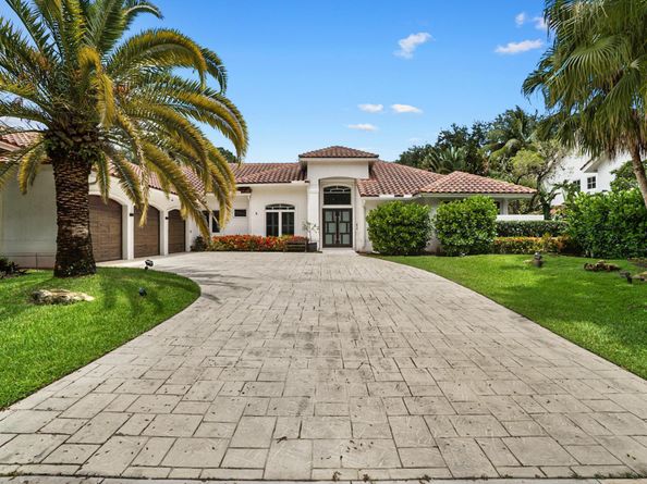 910 Parkside Circle N, Boca Raton FL 33486