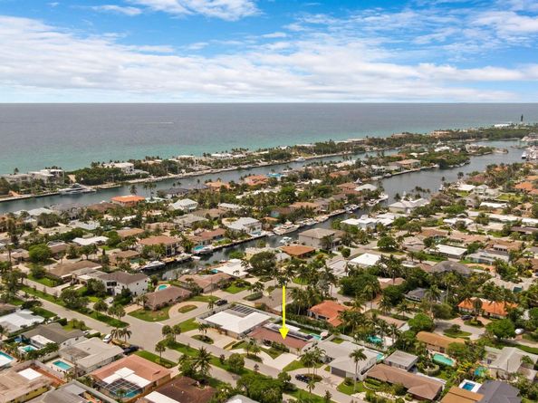 2862 NE 35th Court, Lighthouse Point FL 33064